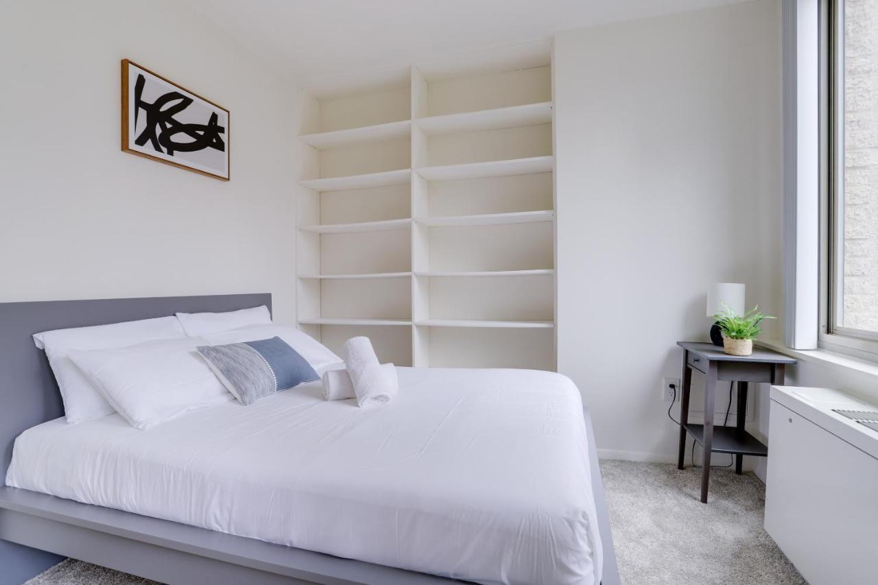 Awesome 1 Bedroom Apt + Den At Crystal City With Gym Arlington Zewnętrze zdjęcie